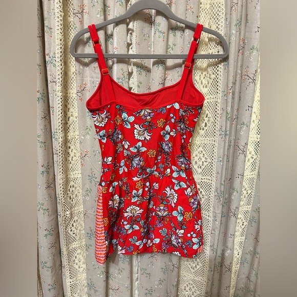Ellen Tracy Red Floral One Piece Swimsuit Skirted EUC Size 8 - Picture 5 of 5